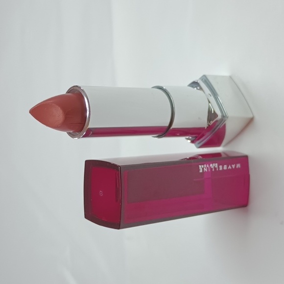 ❤️ 3/$15 Maybelline Color Sensational Cream Finish Lipstick, 222 Flush Punch - Picture 3 of 8